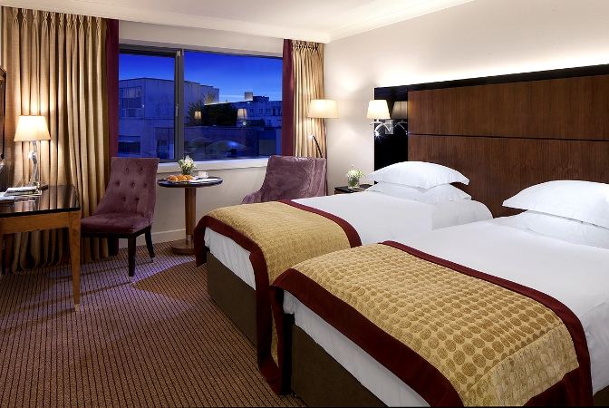 Guest Bedroom Twin Panel Image